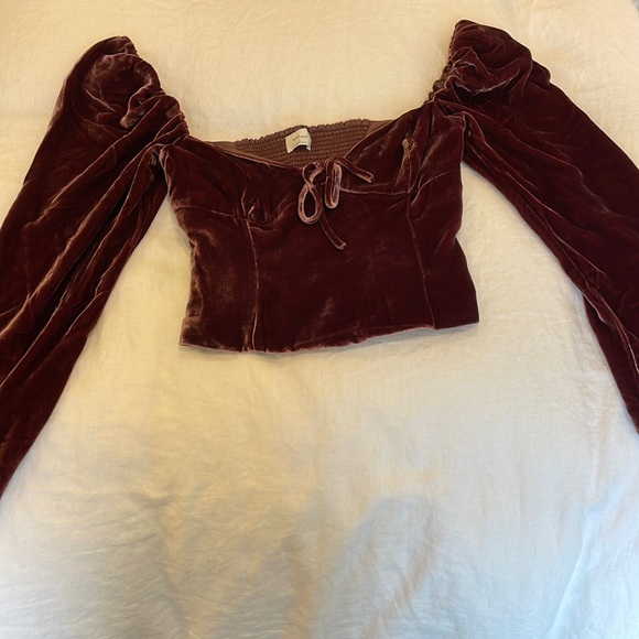 Aritzia Wilfred Novella Blouse. Size 0 - Picture 2 of 2